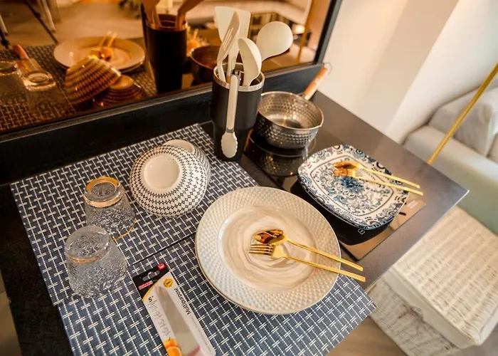 Luxury In The Heart Of Thonglor With A Rooftop Bar Бангкок