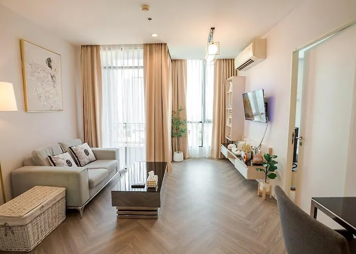 Luxury In The Heart Of Thonglor With A Rooftop Bar * Бангкок