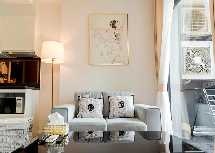 Luxury In The Heart Of Thonglor With A Rooftop Bar * Бангкок